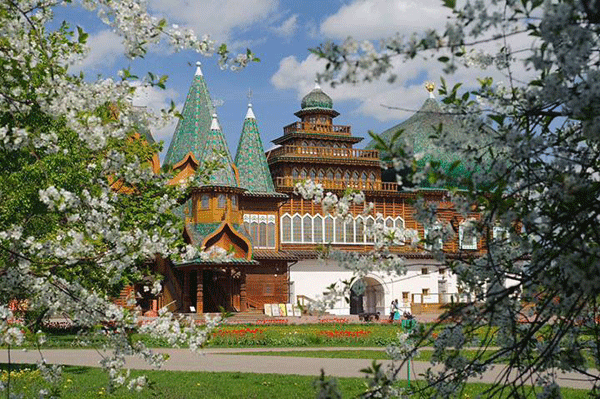 Kinh nghiệm du lịch nước Nga ngắm mùa hoa táo quyến rũ